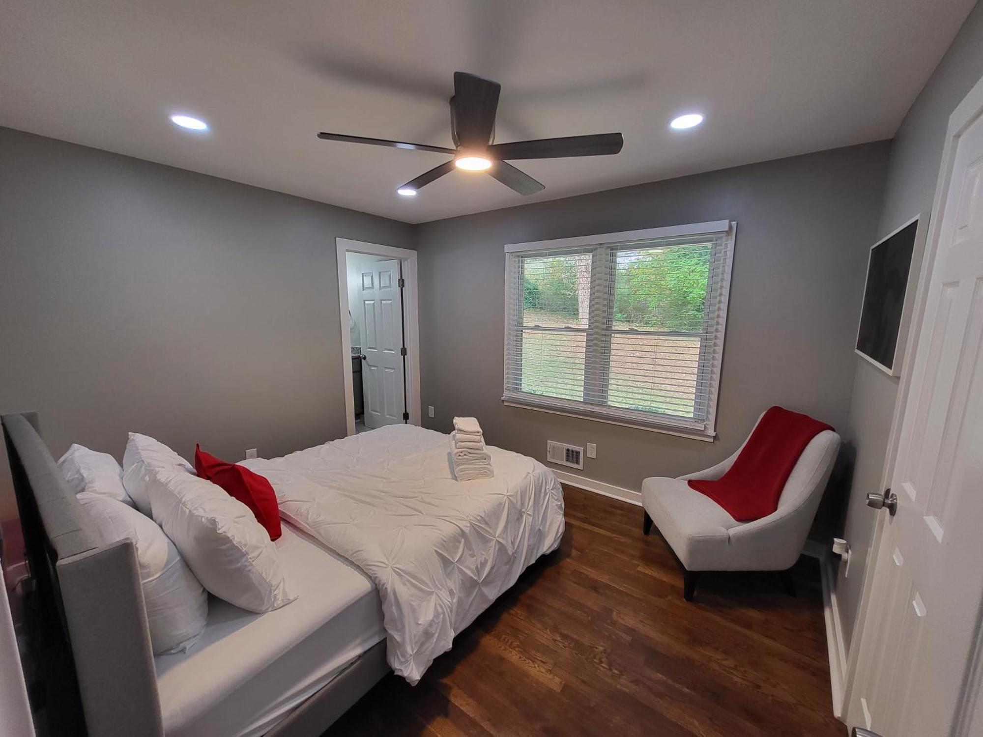 Rare Find! Private Heated Pool & Spa - Entire Home Near Atl City Center แอตแลนตา ภายนอก รูปภาพ